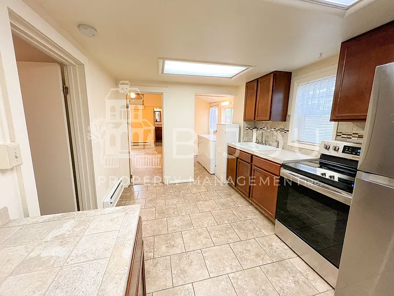 523 E Kiowa St — Photo 5