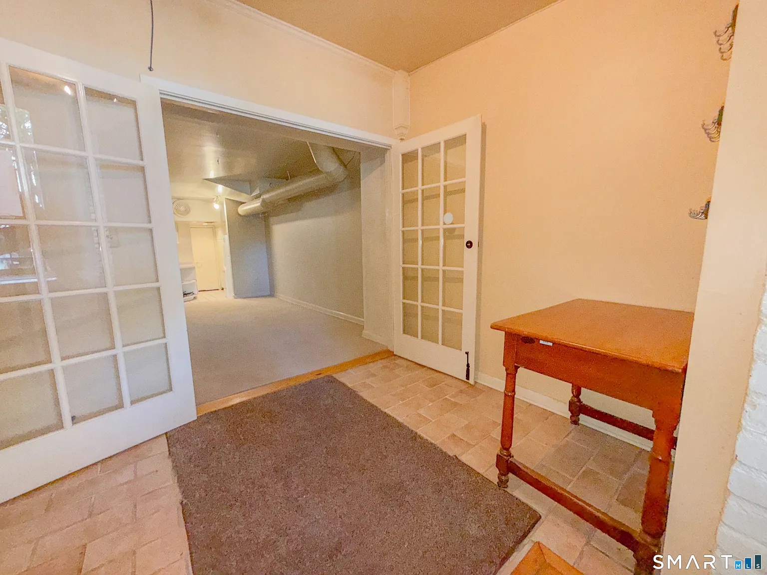 1 bed, 1.0 bath, 919 sqft, $1,600 — Photo 2