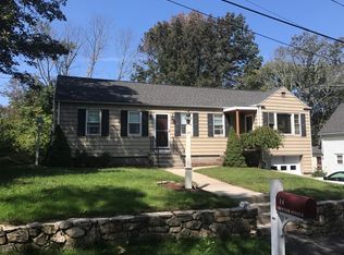 14 Crocker Ave, Franklin, MA 02038