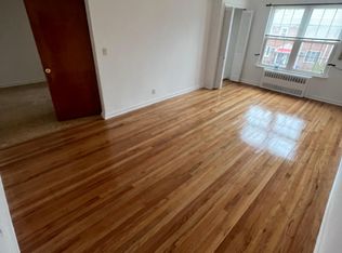 19406 Station Rd FLOOR 2, Flushing, NY 11358