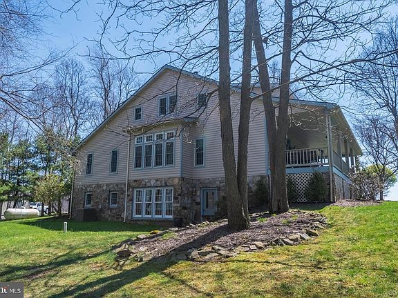 4th image of 726 Sunset Ridge Dr