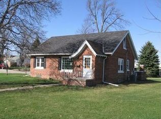 302 N 2nd St, Plainview, NE 68769