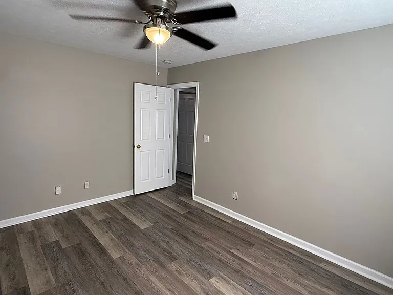 107 Daneswood Ct — Photo 8