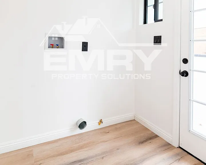 9135 Arrington Ave — Photo 19