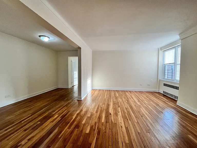 87-01 Midland Pkwy #3F — Photo 1