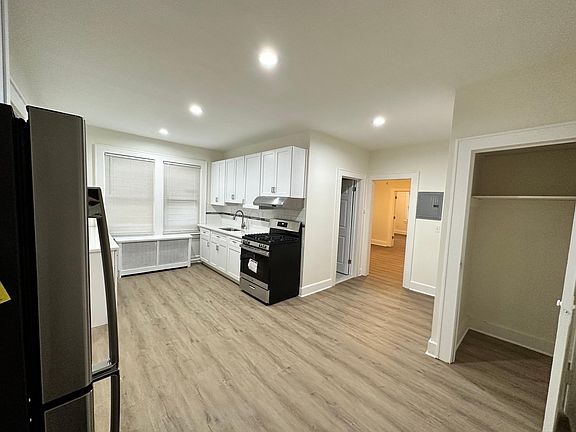 3rd image of 209 Prospect Ave #2