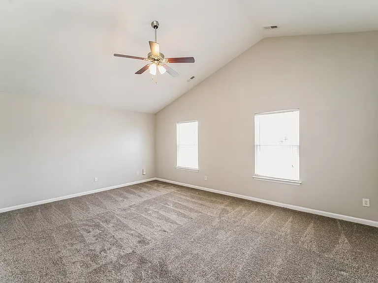 620 Wrayhill Dr — Photo 11