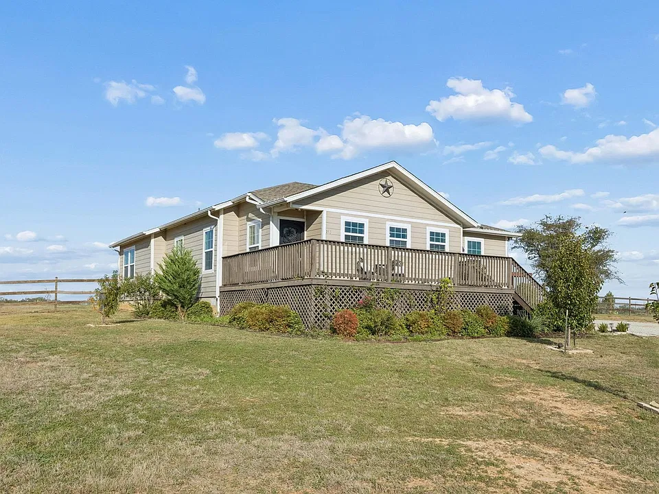 153 McCrae Ln