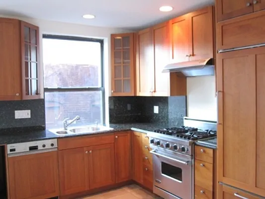 Rented by Citi Habitats | media 13