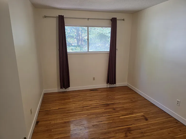 4931 Vienna Dr NW — Photo 10