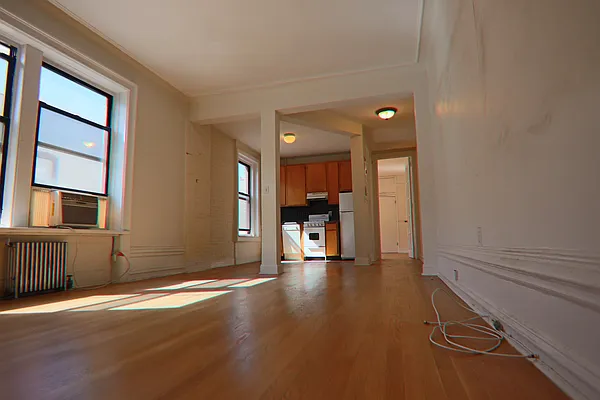 Rented by PMG Real Estate  | media 9