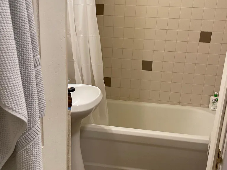 2709 Sommers Ave #23 — Photo 11