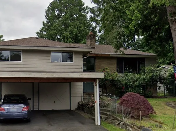 7030 151st Avenue NE, Redmond, WA 98052