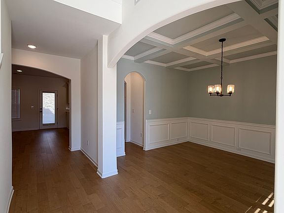 3rd image of 42 Pinehaven Dr