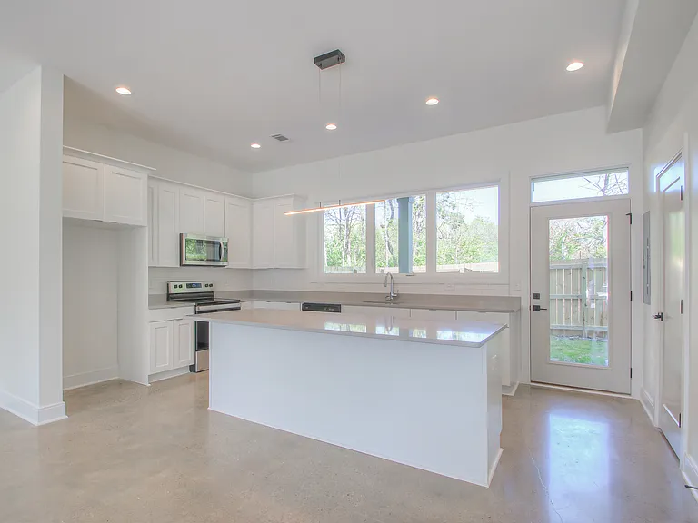 1540 Yarra St #1 — Photo 9