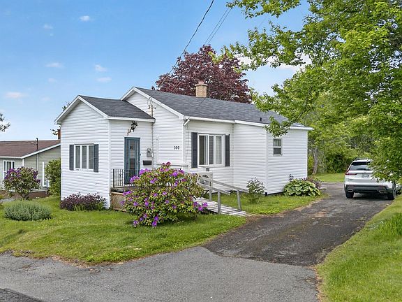 2nd image of 300 Lake Rd