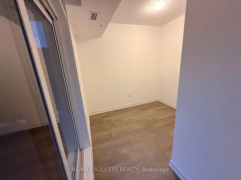 188 Angus Dr #18 — Photo 8