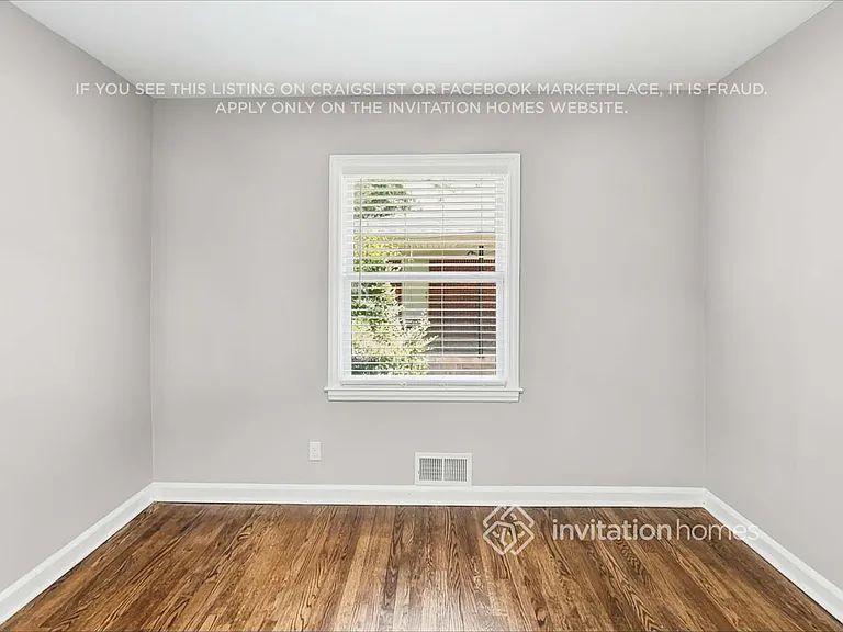 1095 Longshore Dr — Photo 14