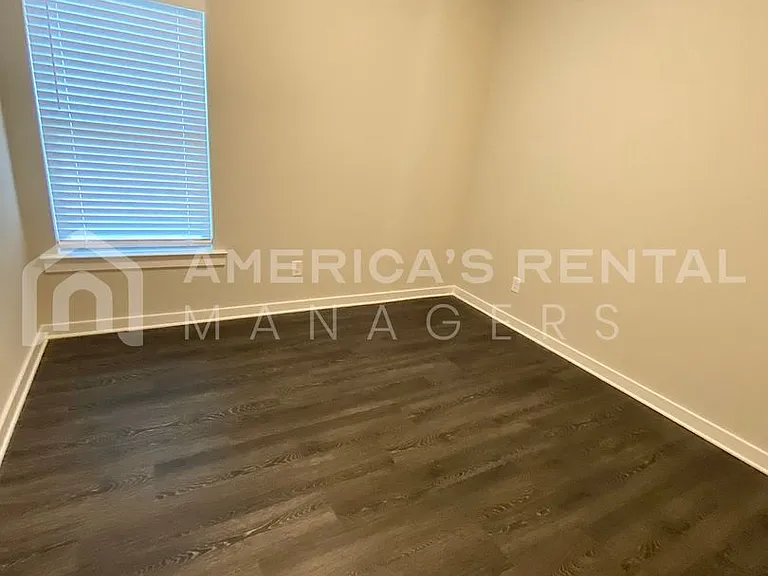 100 Barnett Pl — Photo 7