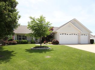 4 Legacy Ct, O'Fallon, MO