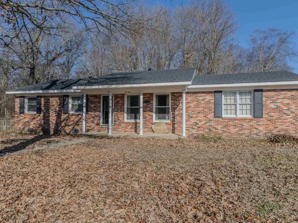 378 Lamb Dr, Piggott, AR 72454