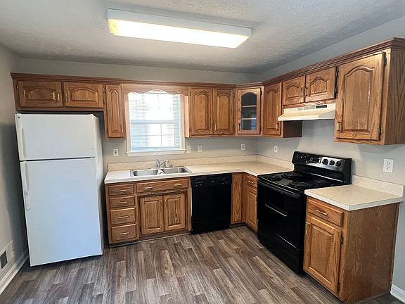 3rd image of 288 Boaz Ln