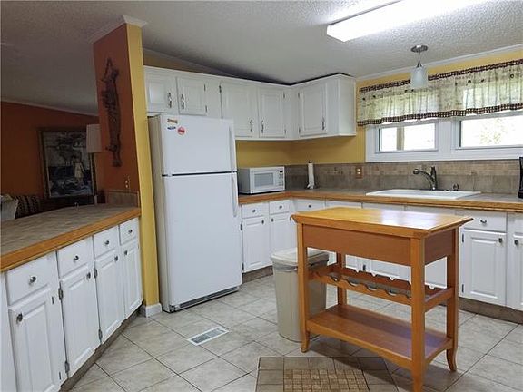 3rd image of 4570 Bollinger Gap St