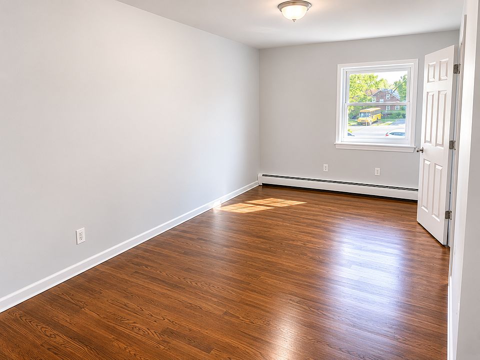 2nd image of 291 Wainwright St APT 14