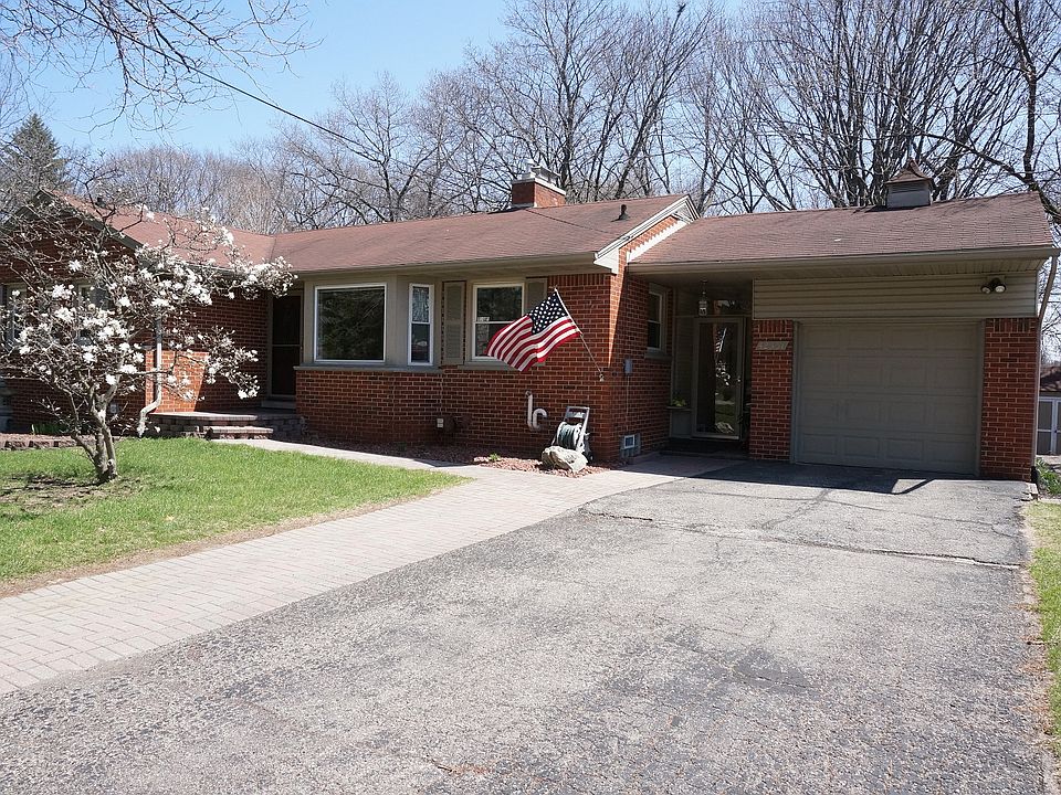 1st image of 42551 Clemons Dr