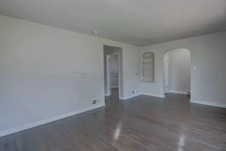 3 bed, 1.5 bath, 1501 sqft, $1,350 — Photo 4