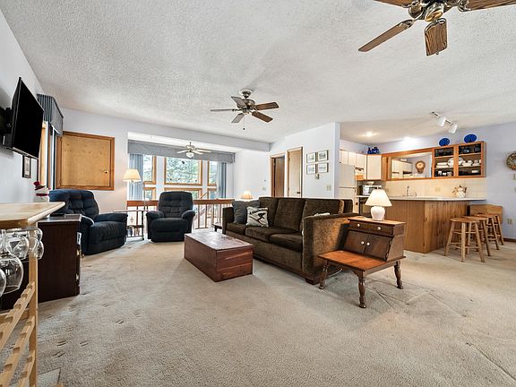3rd image of 19 Marsden Drive