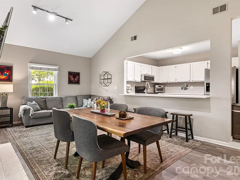 3700 Selwyn Farms Ln #4 — Photo 8