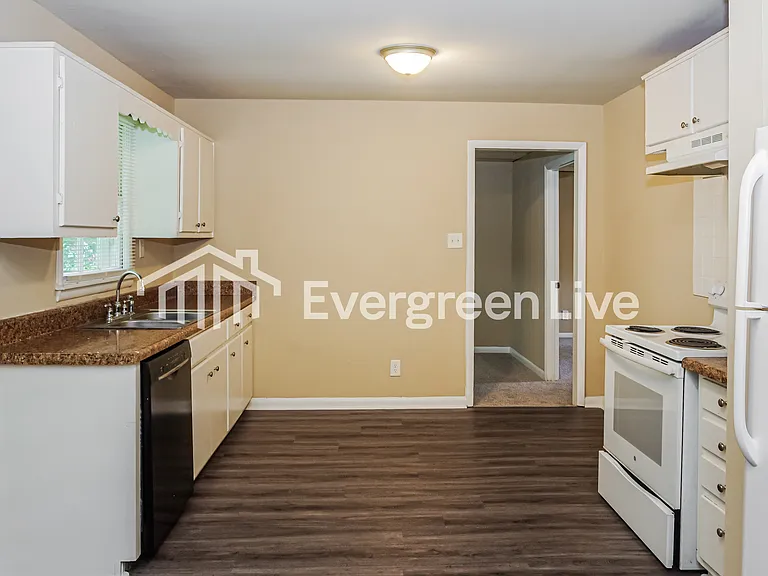 630 Kennan Rd NW — Photo 6