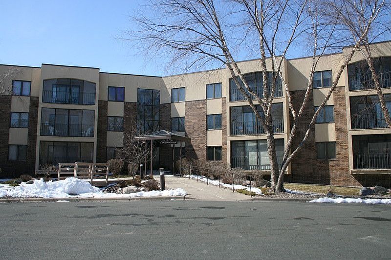 1st image of 20 Windsor Ln APT 312