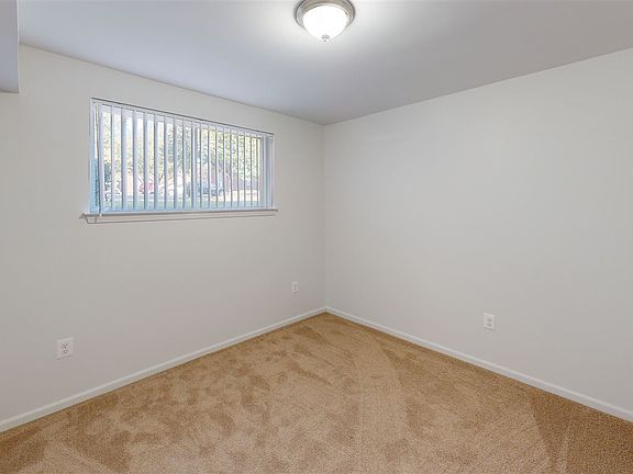 Arbor-One-Husky-217-Unfurnished (2)