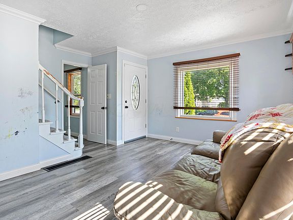 4th image of 2483 Vendome Dr