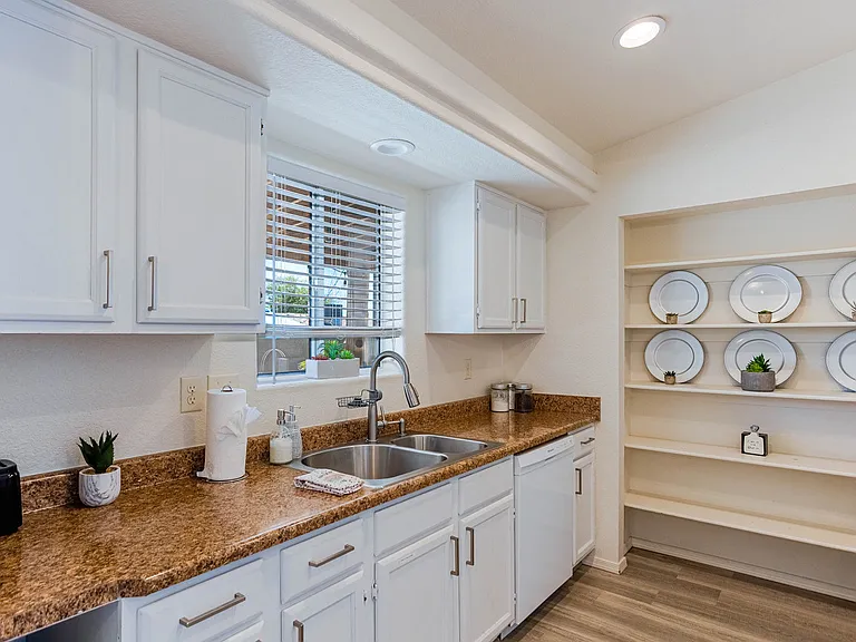 3280 Rocking Horse Dr — Photo 13