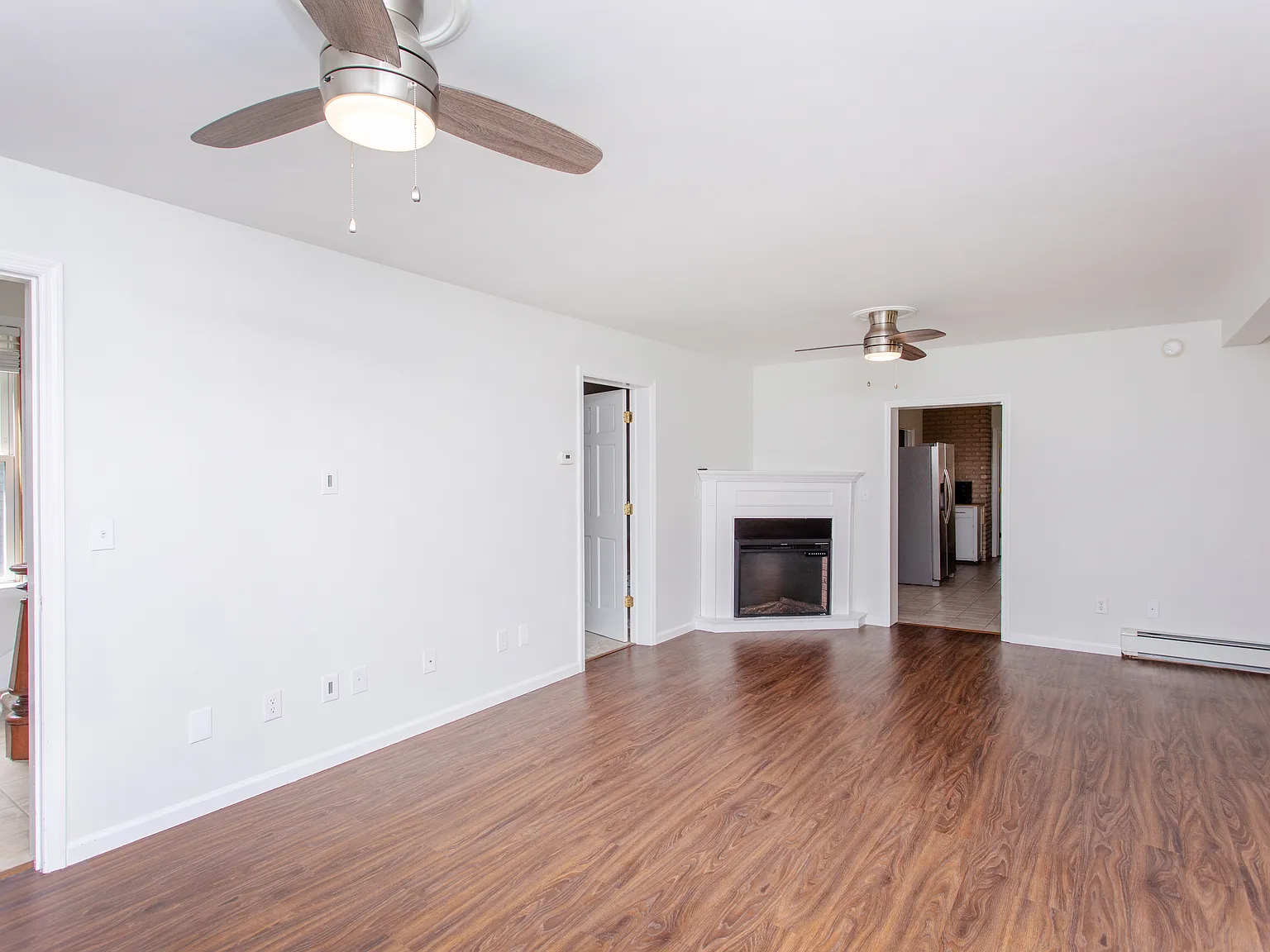 3 bed, 2314 sqft, $3,450 — Photo 2