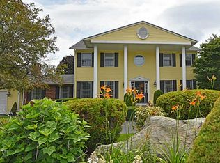 88 Amy Dr, Cranston, RI 02921