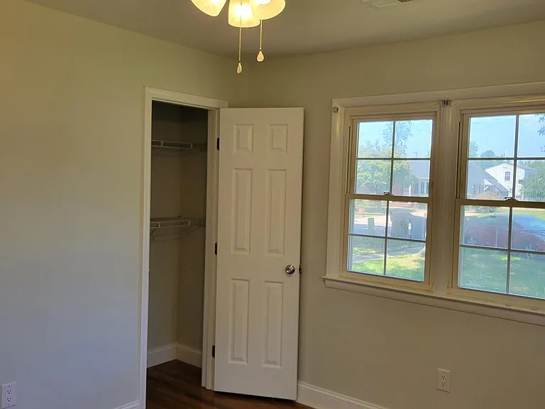 266 Glenwood Ct — Photo 11