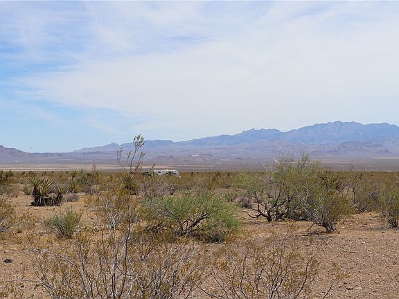 3rd image of 3853 S Naco Rd