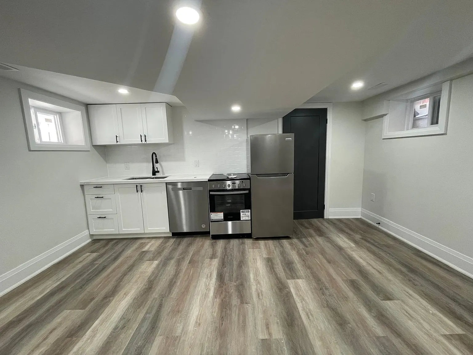 165 Gibson Ave — Photo 3