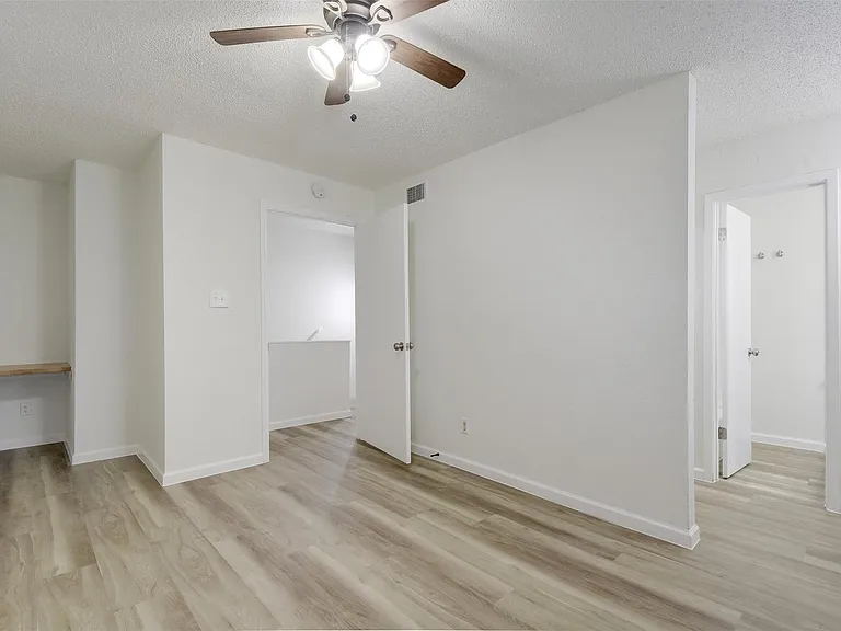 6803 Woodhue Dr #A — Photo 12