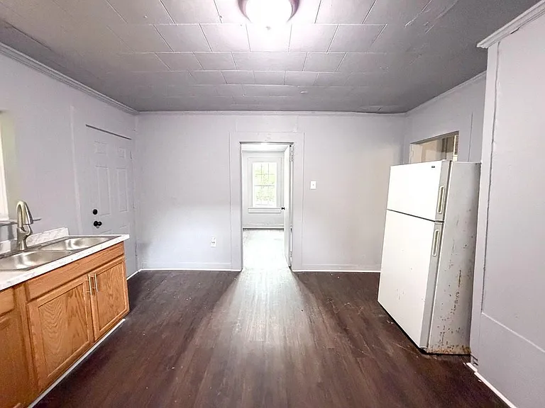38 Flock Ave — Photo 7