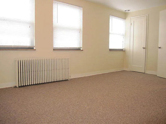 29 Cedar Blvd — Photo 5