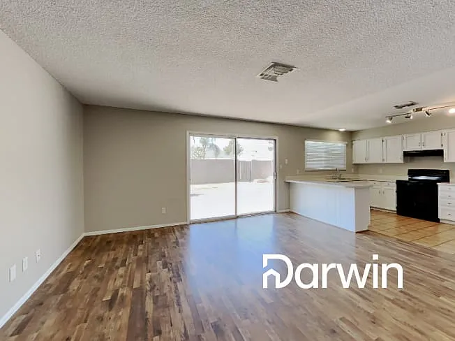 1610 W Estrella Dr — Photo 5