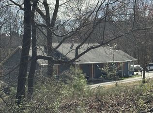 5565 Hog Mountain Rd, Flowery Branch, GA 30542