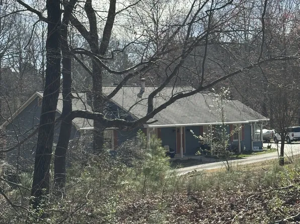 5565 Hog Mountain Rd, Flowery Branch, GA 30542