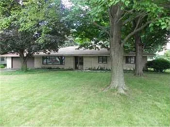 5602 Raleigh Dr photo 1