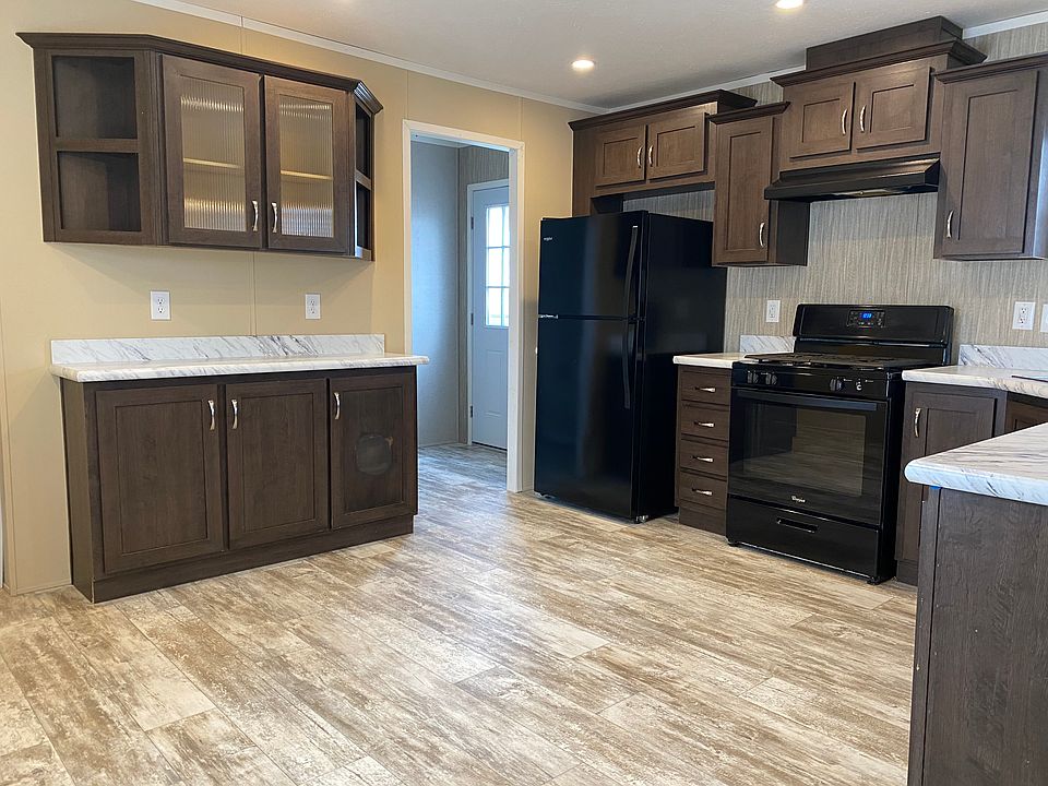 1st image of 4024 Hickory Knoll Dr
